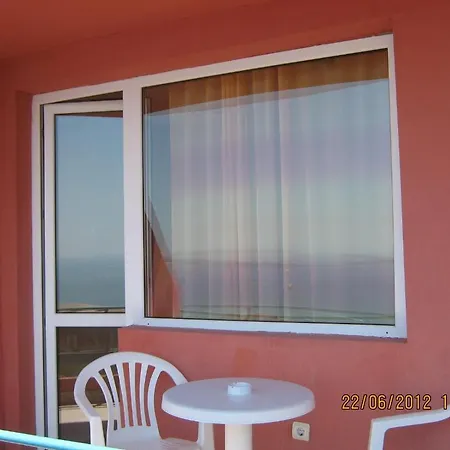 Amor Guest house 2*